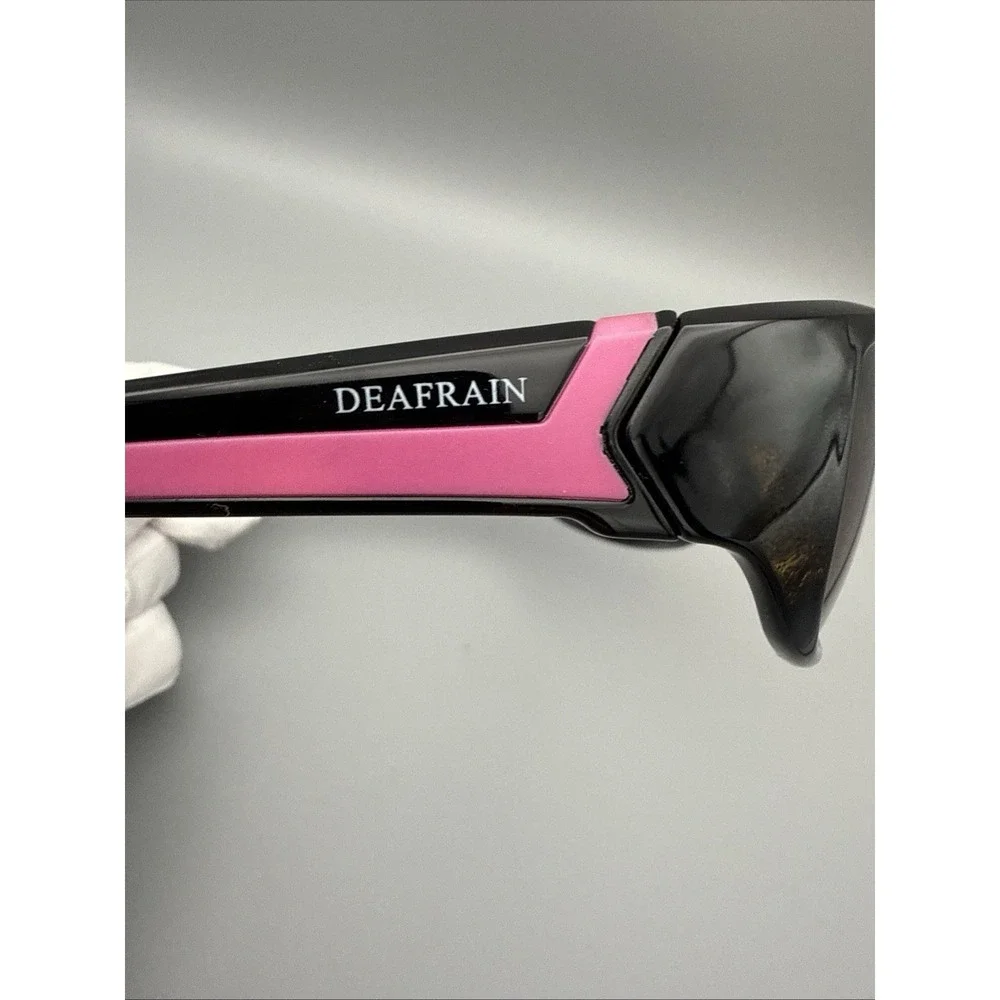Deafrain durable sports feature